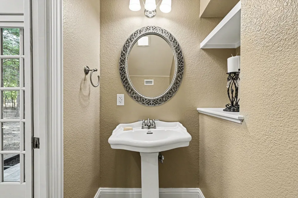 9600 Oak Meadow Lane Pilot Point, TX 76258
