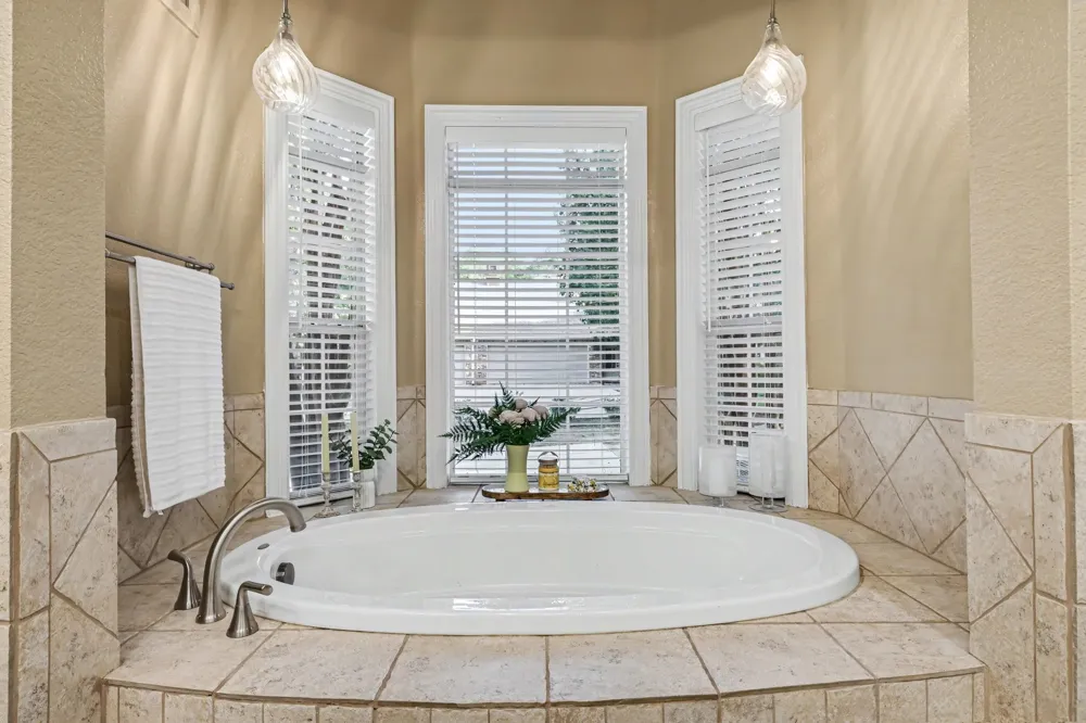 9600 Oak Meadow Lane Pilot Point, TX 76258