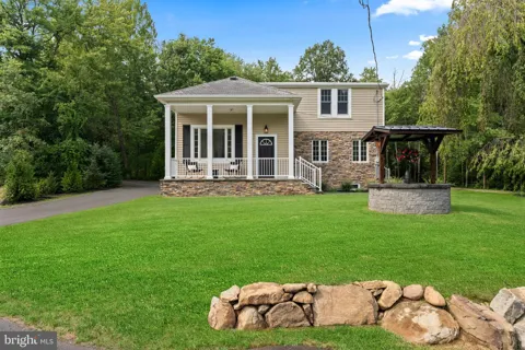 300 ROCK ROAD E