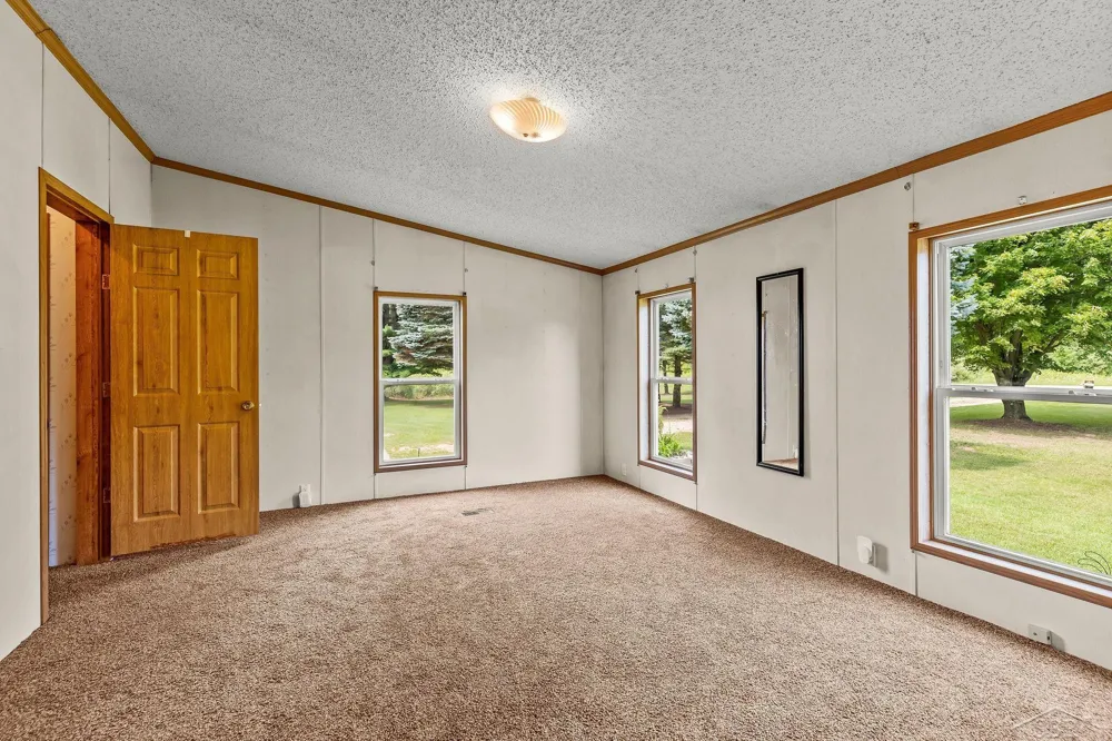 6178 Meridith Grade Road Franklin Township, MI 48625