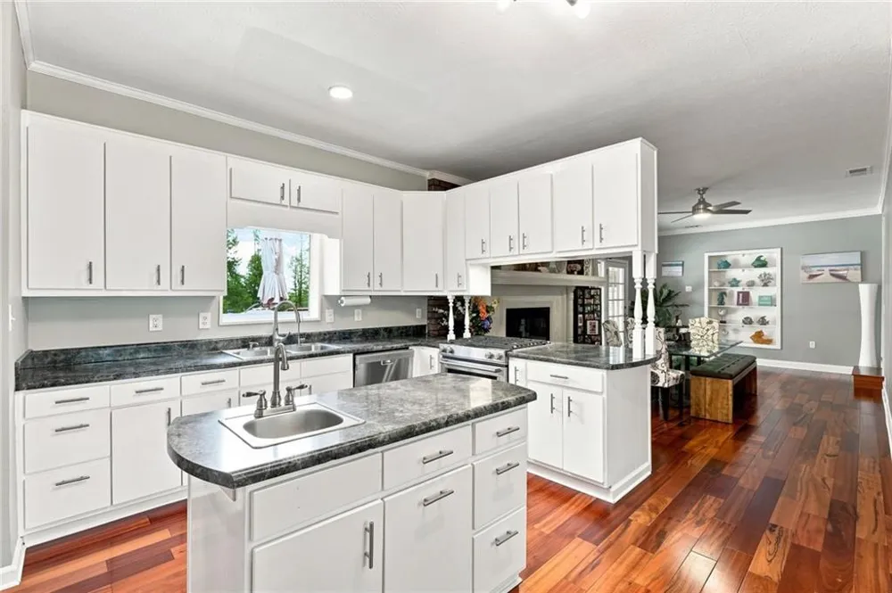 2716 S 16 Highway Carrollton, GA 30116
