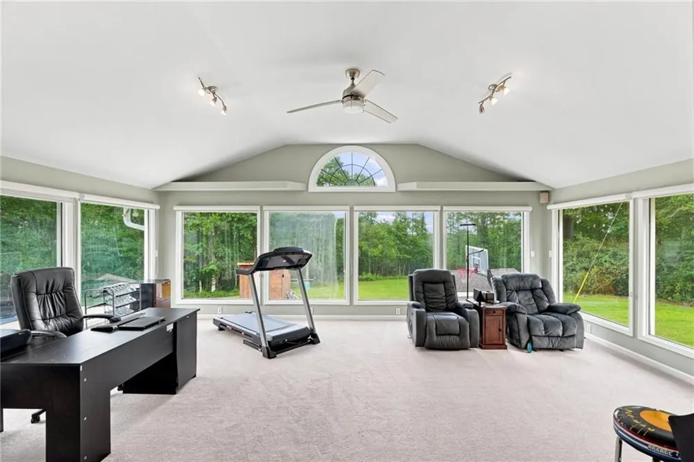 2716 S 16 Highway Carrollton, GA 30116