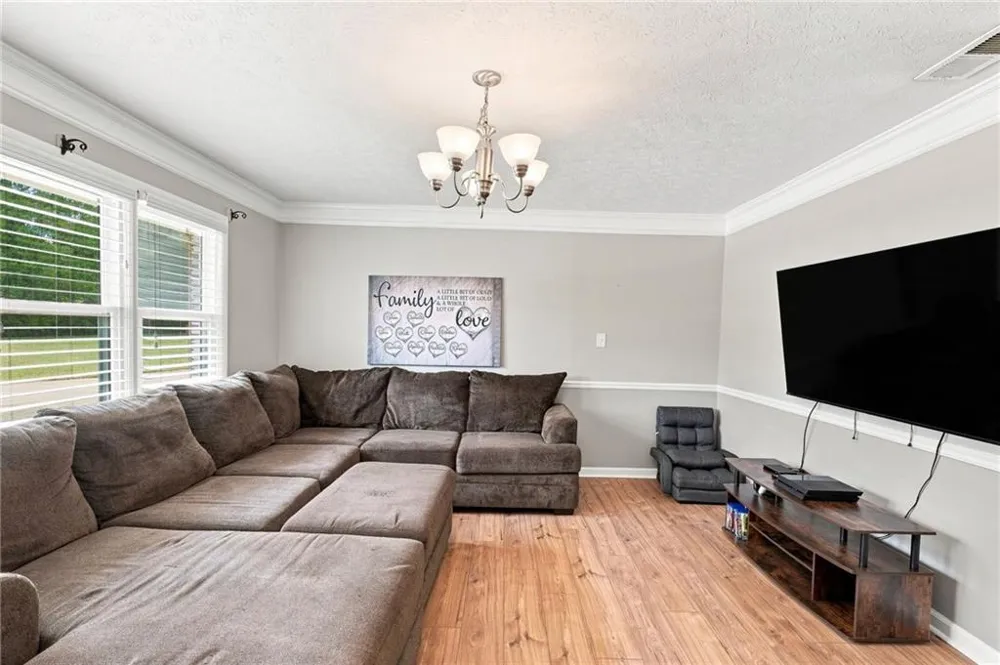 2716 S 16 Highway Carrollton, GA 30116