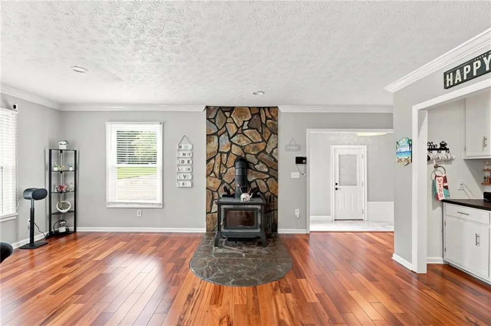 2716 S 16 Highway Carrollton, GA 30116