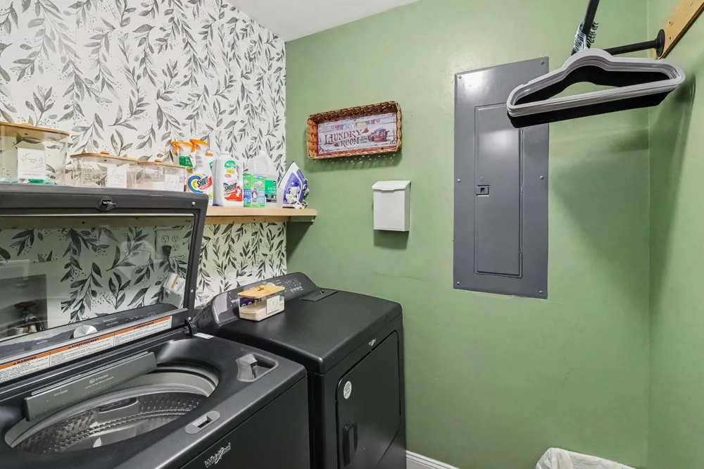 11991 Portage Lake Avenue Putnam Township, MI 48169