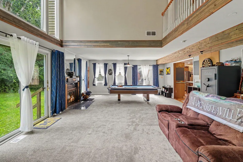 11991 Portage Lake Avenue Putnam Township, MI 48169