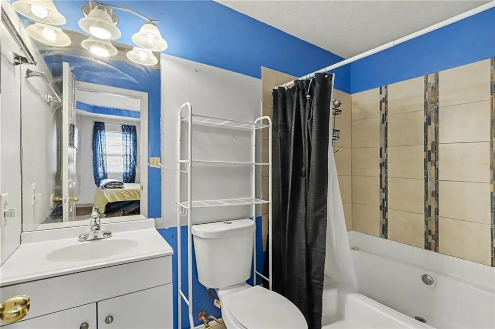 2805 Robinson Wood Drive Riverdale, GA 30296