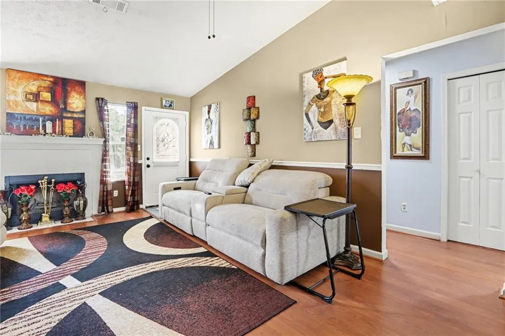 2805 Robinson Wood Drive Riverdale, GA 30296