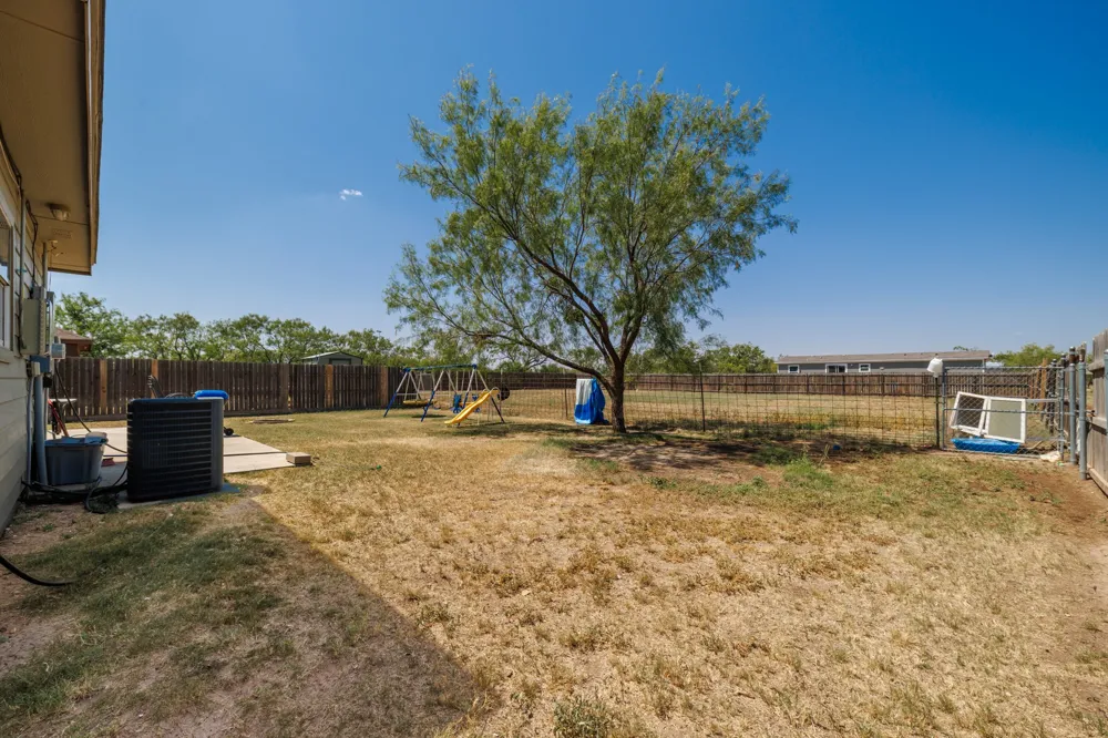 1806 S 5th Merkel, TX 79536