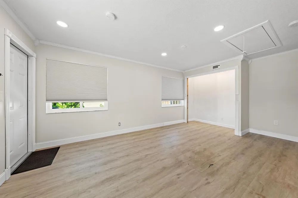 1 WINDSOR ROAD W Jupiter, FL 33469