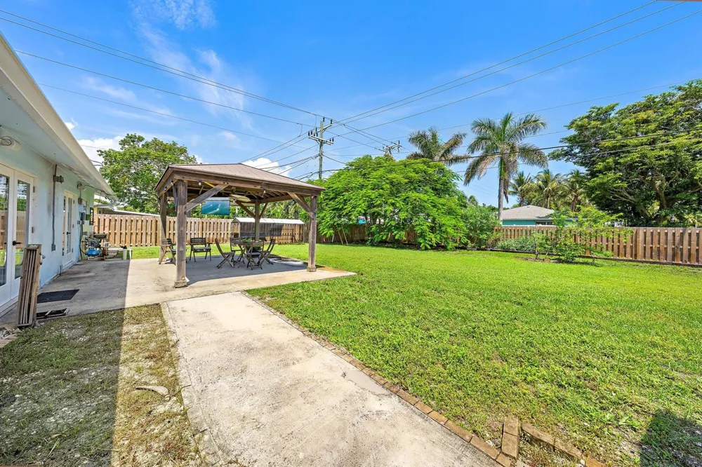 1 WINDSOR ROAD W Jupiter, FL 33469