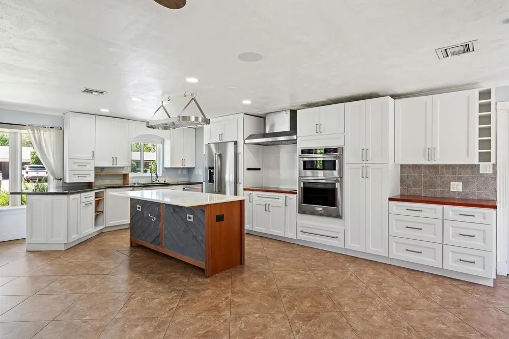 1 WINDSOR ROAD W Jupiter, FL 33469