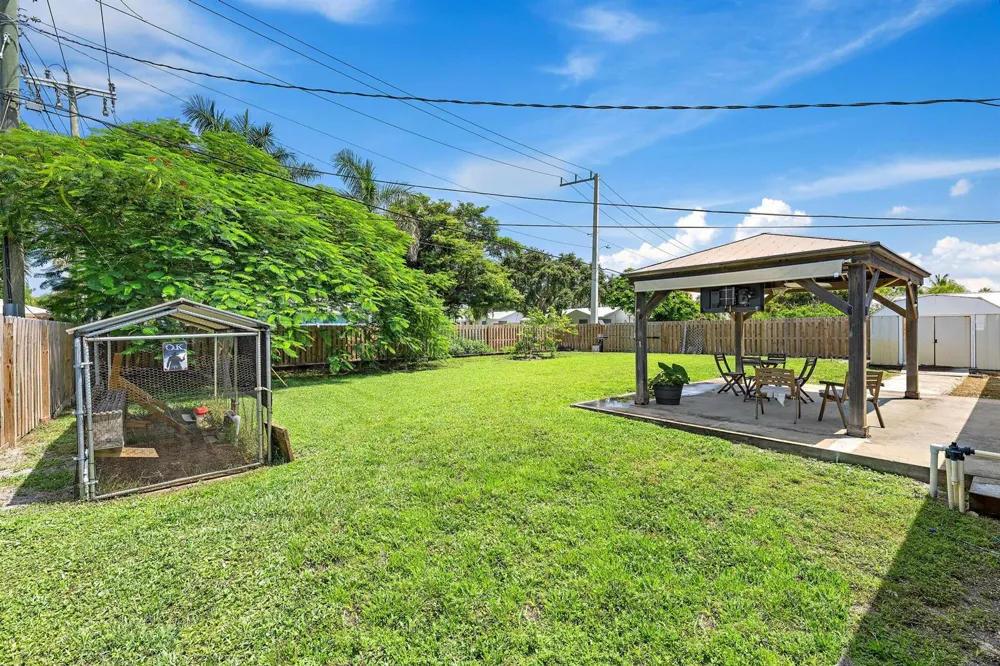 1 WINDSOR ROAD W Jupiter, FL 33469