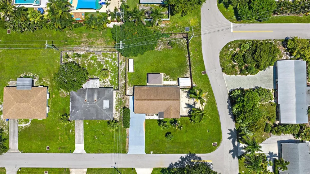1 WINDSOR ROAD W Jupiter, FL 33469