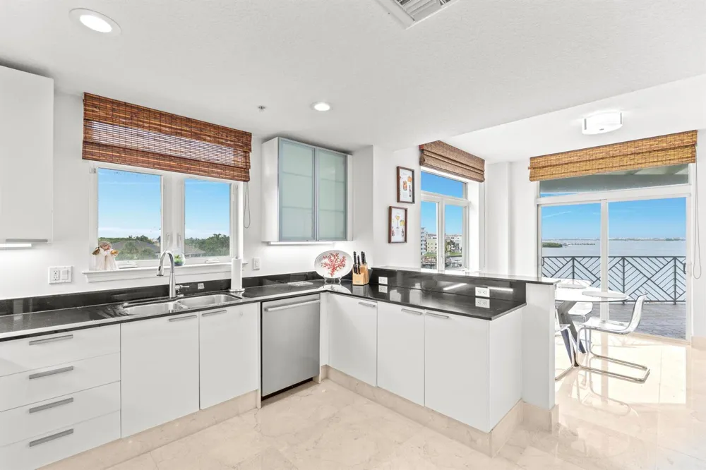 309 E OCEAN AVENUE #304 Lantana, FL 33462