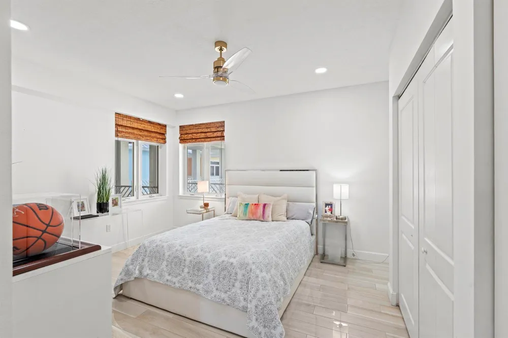 309 E OCEAN AVENUE #304 Lantana, FL 33462