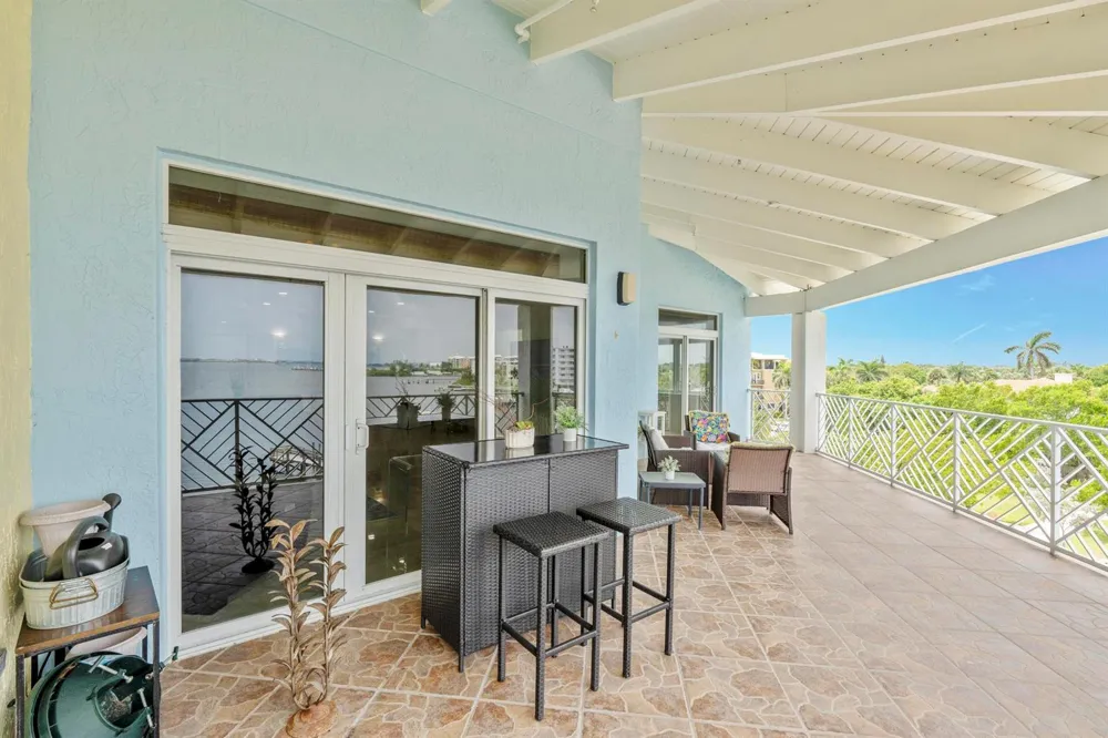 309 E OCEAN AVENUE #304 Lantana, FL 33462
