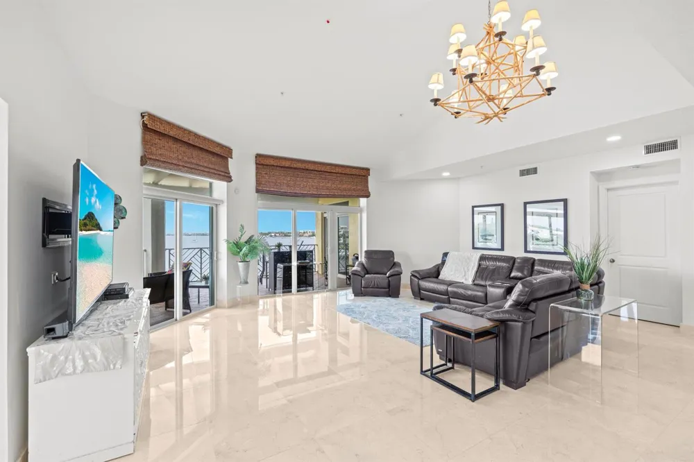 309 E OCEAN AVENUE #304 Lantana, FL 33462
