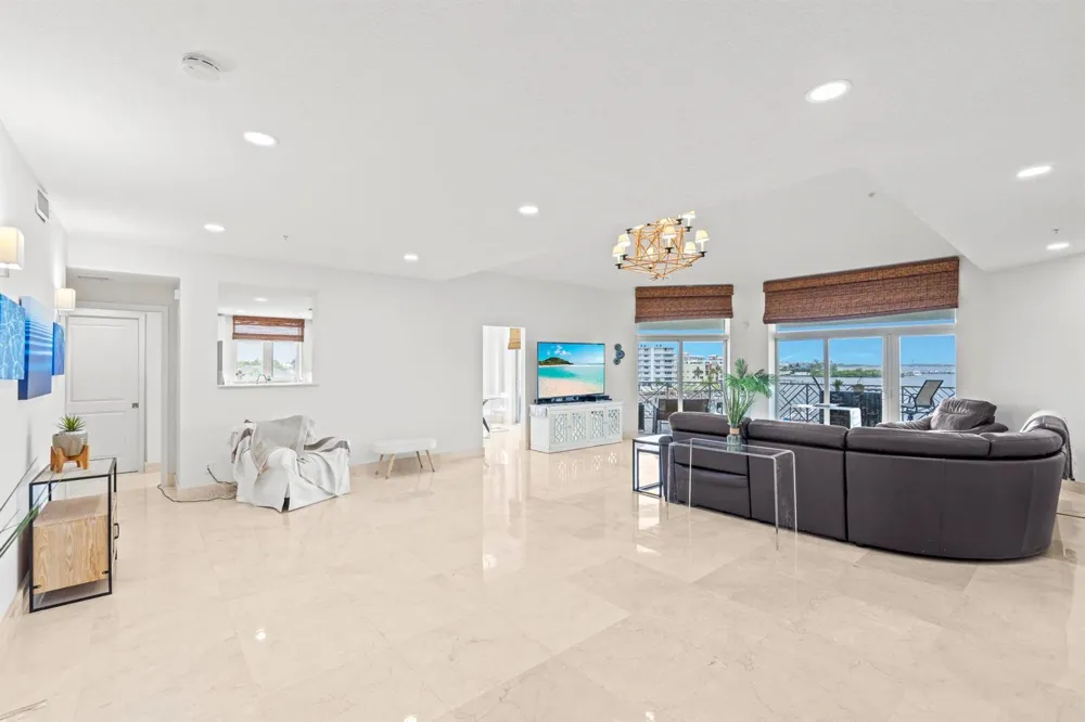 309 E OCEAN AVENUE #304 Lantana, FL 33462