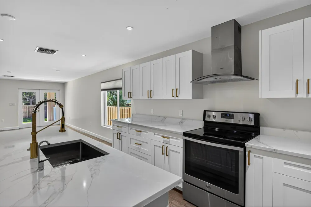 410 NE 34TH STREET Oakland Park, FL 33334