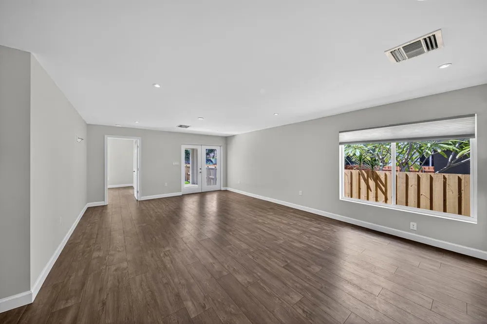 410 NE 34TH STREET Oakland Park, FL 33334