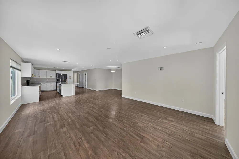 410 NE 34TH STREET Oakland Park, FL 33334