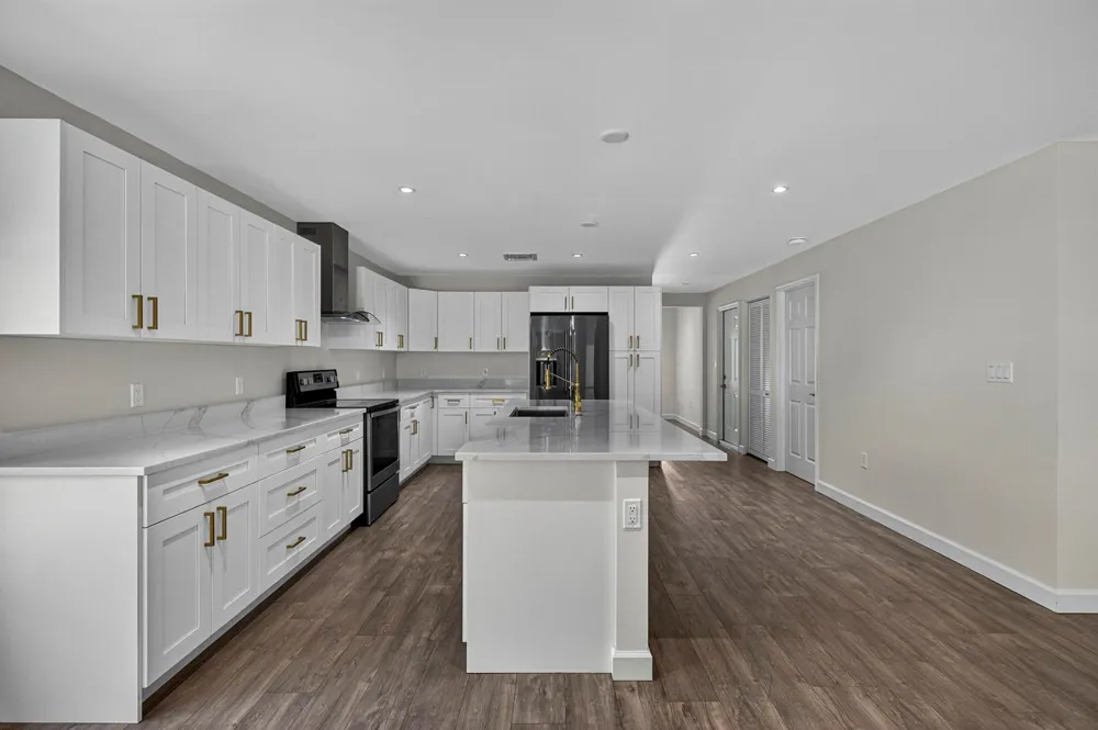 410 NE 34TH STREET Oakland Park, FL 33334
