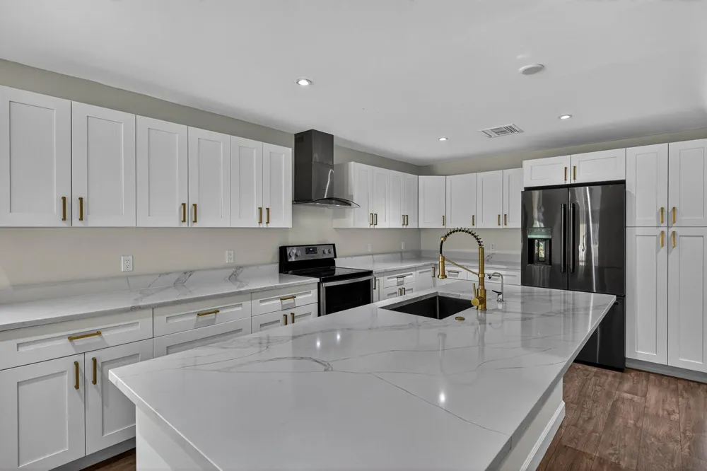 410 NE 34TH STREET Oakland Park, FL 33334