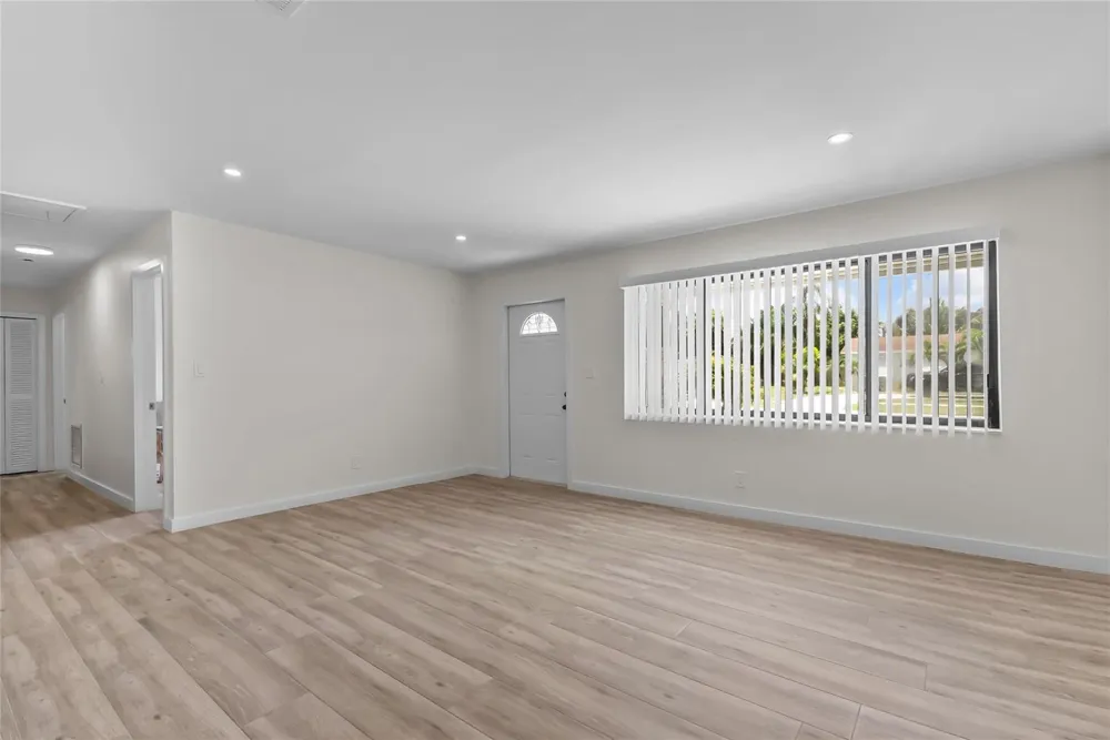 908 LIGHTHOUSE DRIVE North Palm Beach, FL 33408