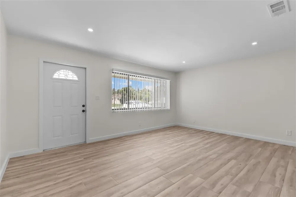 908 LIGHTHOUSE DRIVE North Palm Beach, FL 33408