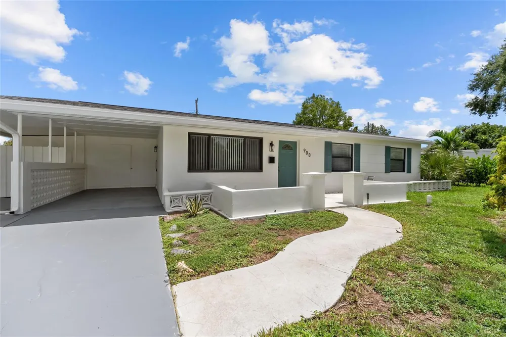 908 LIGHTHOUSE DRIVE North Palm Beach, FL 33408