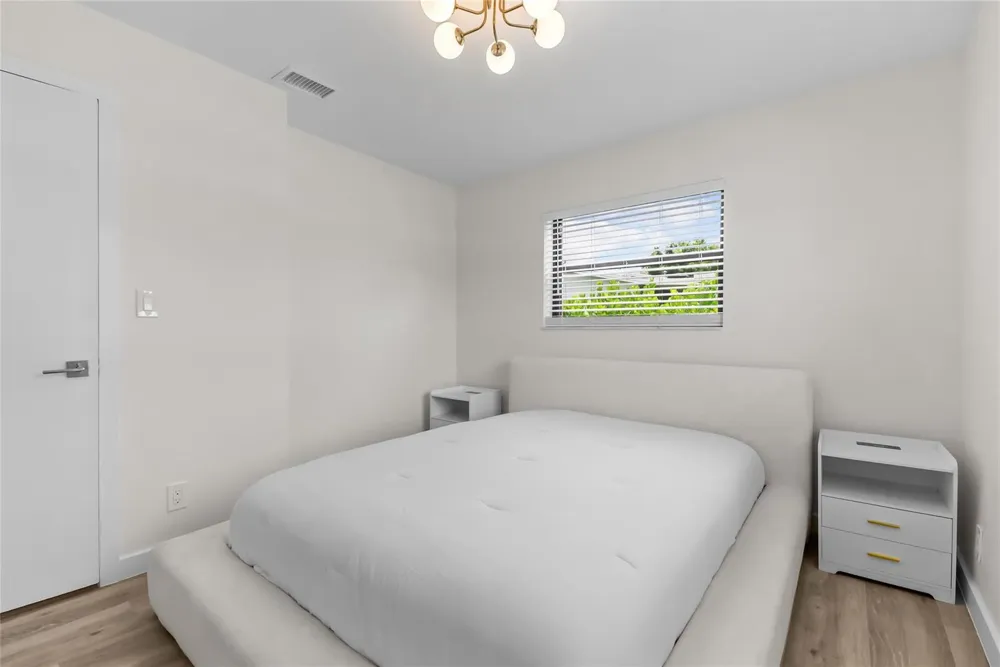 908 LIGHTHOUSE DRIVE North Palm Beach, FL 33408
