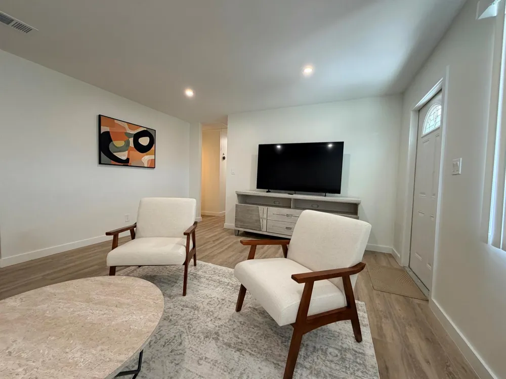 908 LIGHTHOUSE DRIVE North Palm Beach, FL 33408