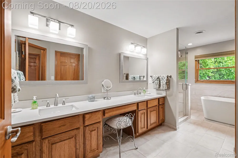 4678 Edinburgh Drive Genoa Township, MI 48843