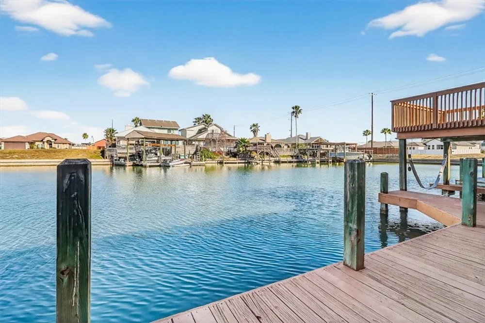 15222 Isla Pinta Court Corpus Christi, TX 78418