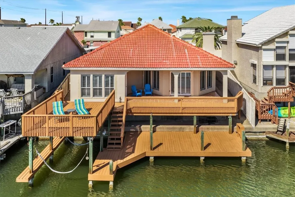 15222 Isla Pinta Court Corpus Christi, TX 78418