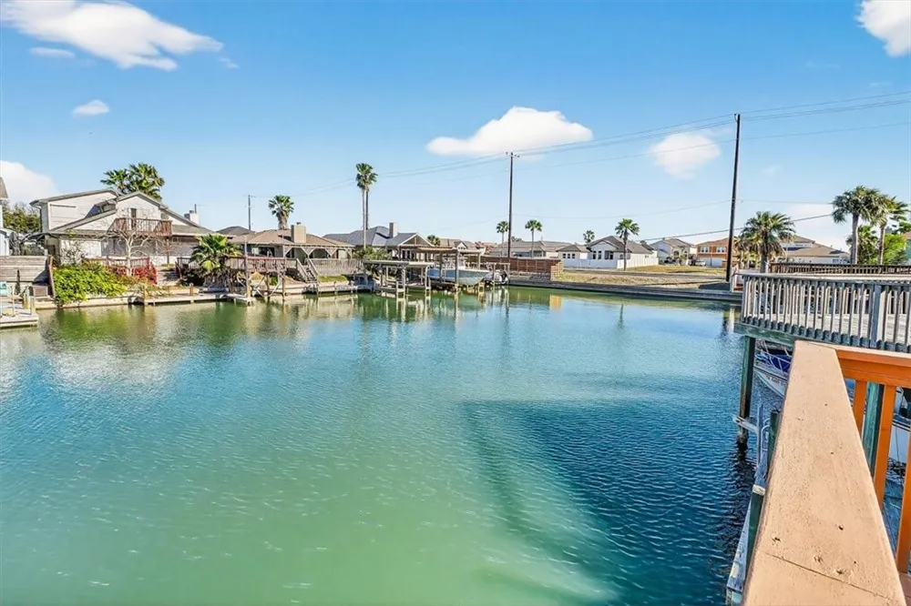 15222 Isla Pinta Court Corpus Christi, TX 78418