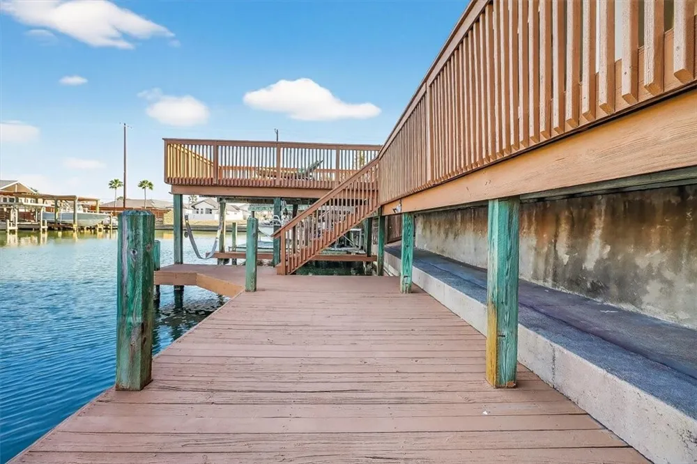 15222 Isla Pinta Court Corpus Christi, TX 78418
