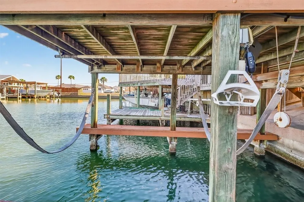 15222 Isla Pinta Court Corpus Christi, TX 78418