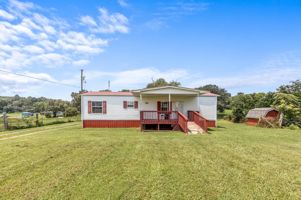 238 Burdett Road Sweetwater, TN 37874