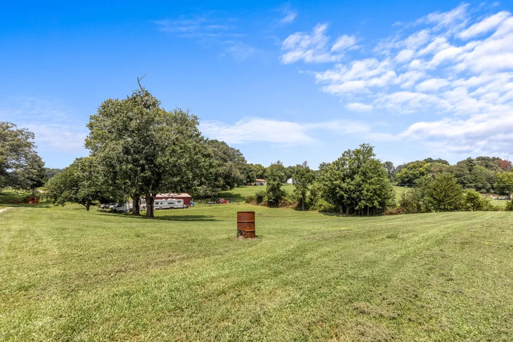 238 Burdett Road Sweetwater, TN 37874