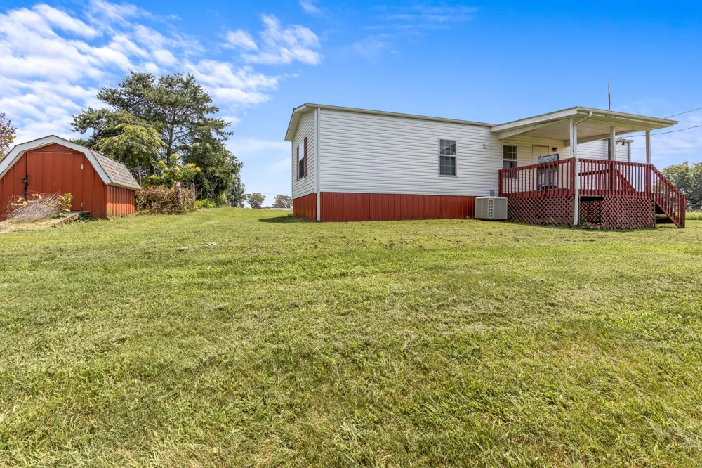 238 Burdett Road Sweetwater, TN 37874