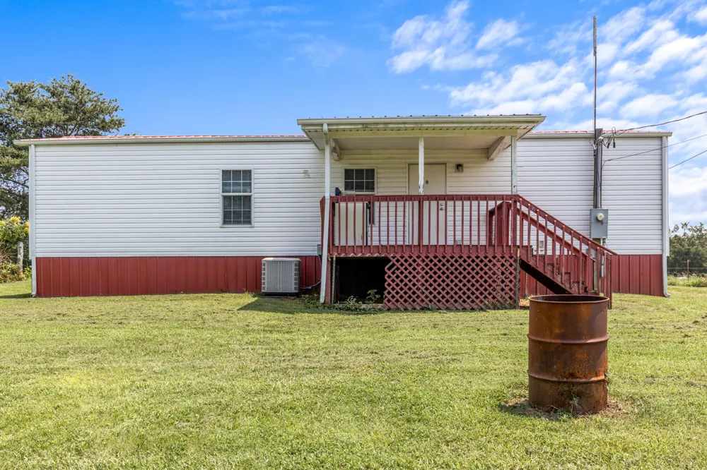 238 Burdett Road Sweetwater, TN 37874
