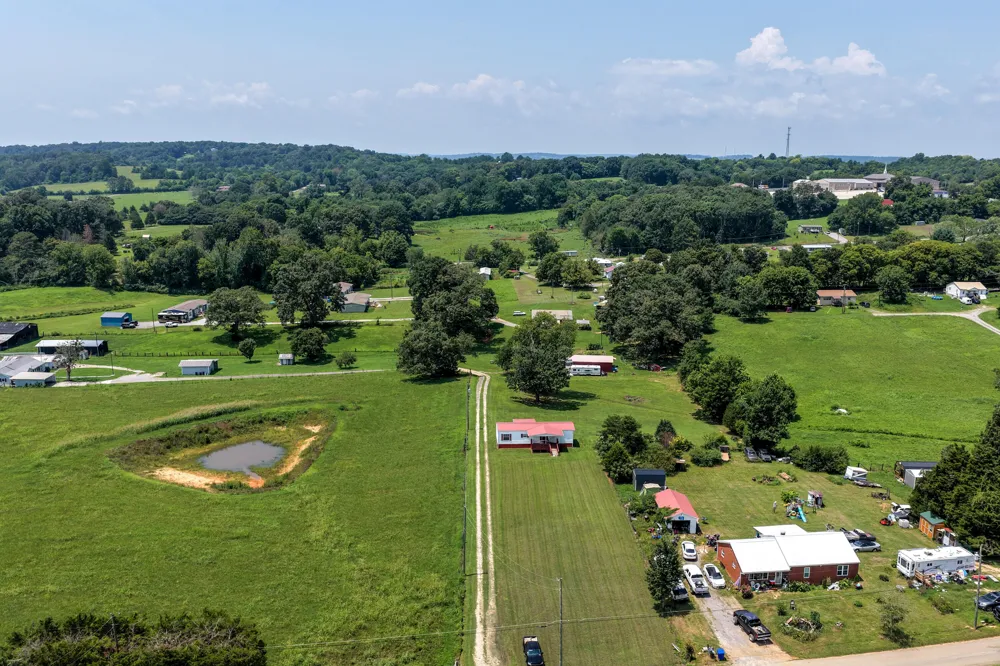 238 Burdett Road Sweetwater, TN 37874