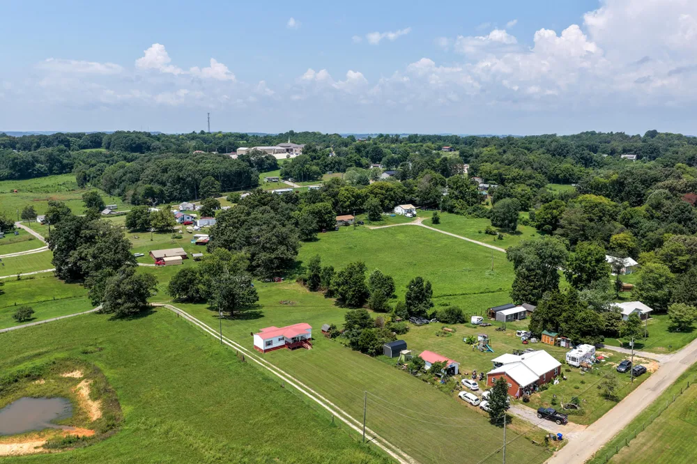 238 Burdett Road Sweetwater, TN 37874