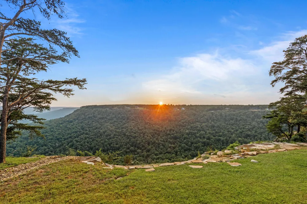 3745 Raulston Falls Road Jasper, TN 37347