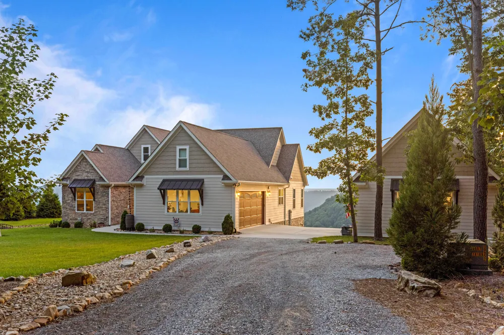 3745 Raulston Falls Road Jasper, TN 37347