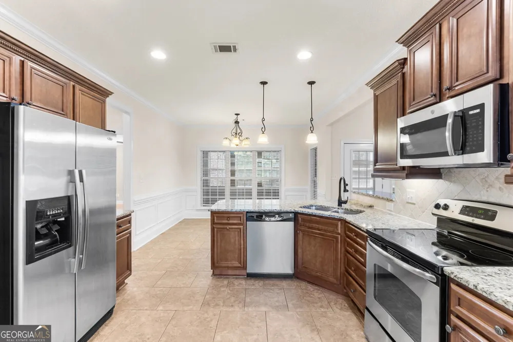 3003 Hackberry TER Bonaire, GA 31005