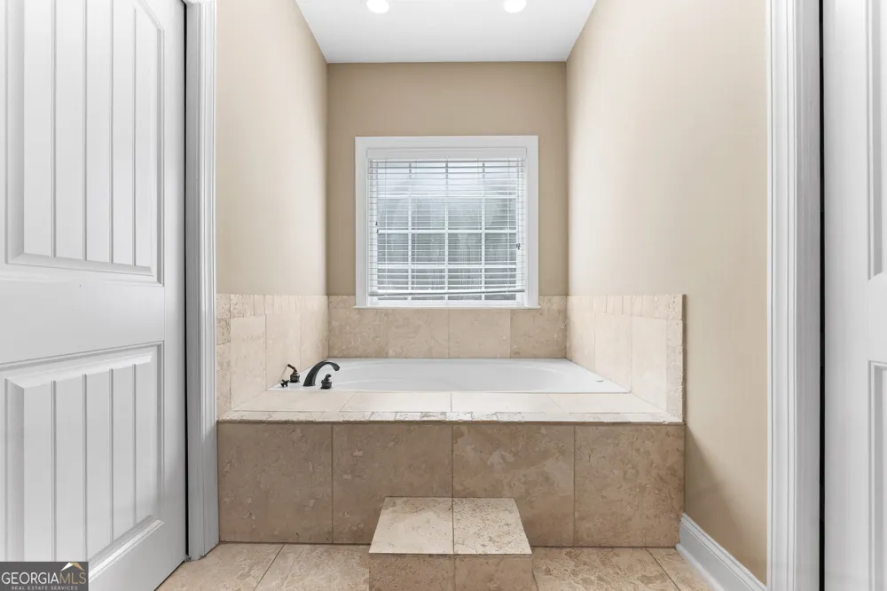 3003 Hackberry TER Bonaire, GA 31005