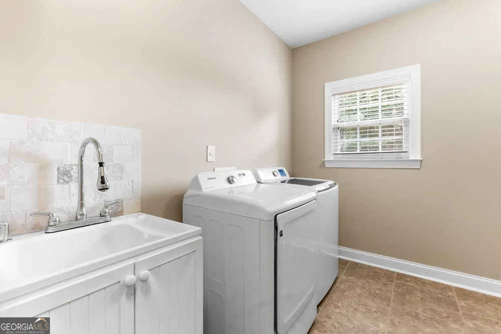 3003 Hackberry TER Bonaire, GA 31005
